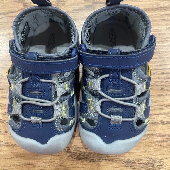 KEEN Unisex-Child Knotch Creek Casual Comfortable Sandals size 5 - Picture 9 of 12